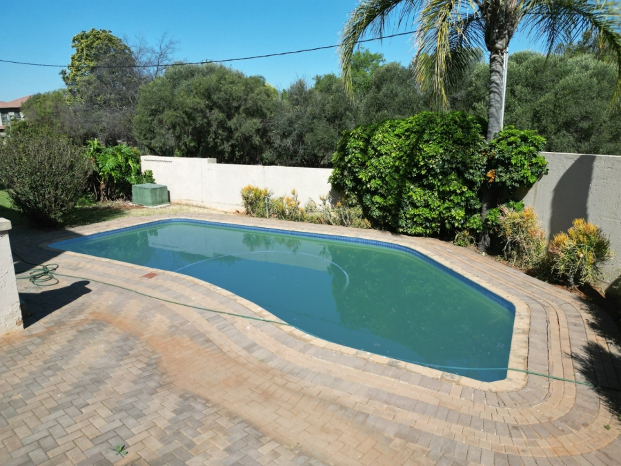 4 Bedroom Property for Sale in Schoemansville North West
